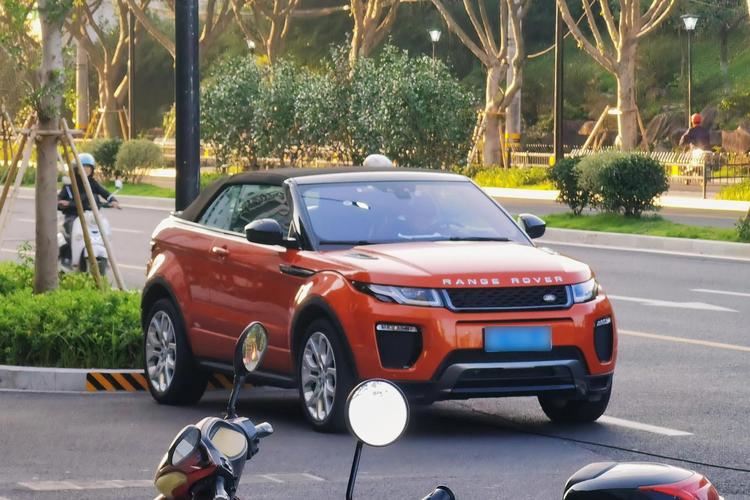 敞篷路虎是哪款车／路虎有款敞篷跑车