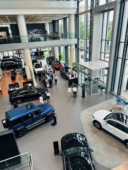 附近奔驰4s汽车专卖店地址 附近最近的奔驰汽车4s店