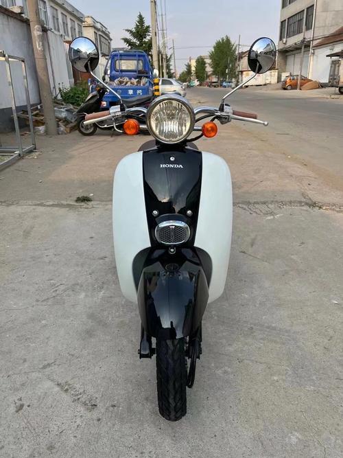 本田小龟50cc踏板摩托车价格／本田小龟100cc踏板摩托车价格