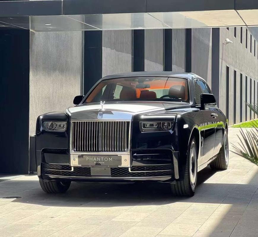 劳斯莱斯幻影图片大全大图 劳斯莱斯幻影2025款