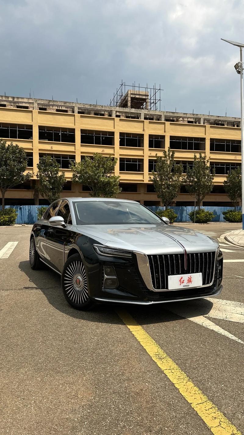 开红旗h5的人很穷吗／新手开红旗h5是不是太大了