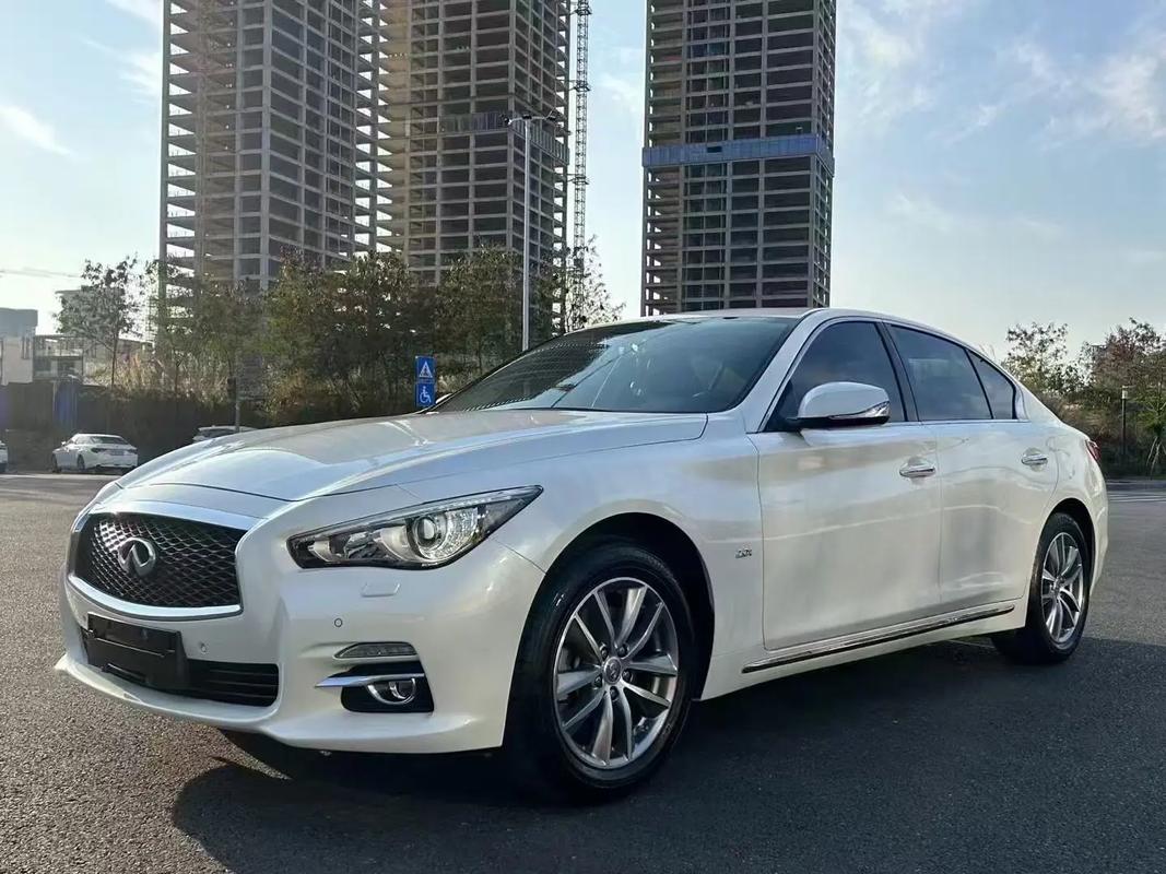 英菲尼迪价格最便宜多少钱一辆(英菲尼迪价格最便宜多少钱一辆车)