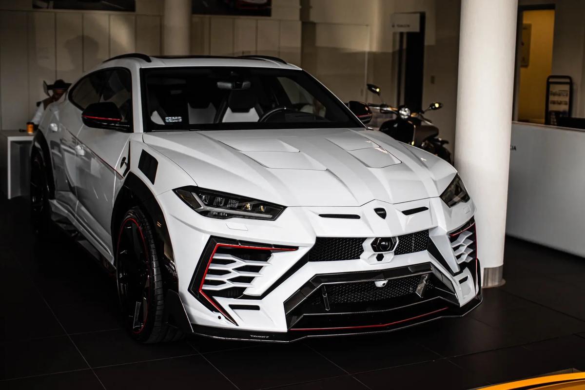 兰博基尼urus迈莎锐定制版(兰博基尼svj迈莎锐限量版)