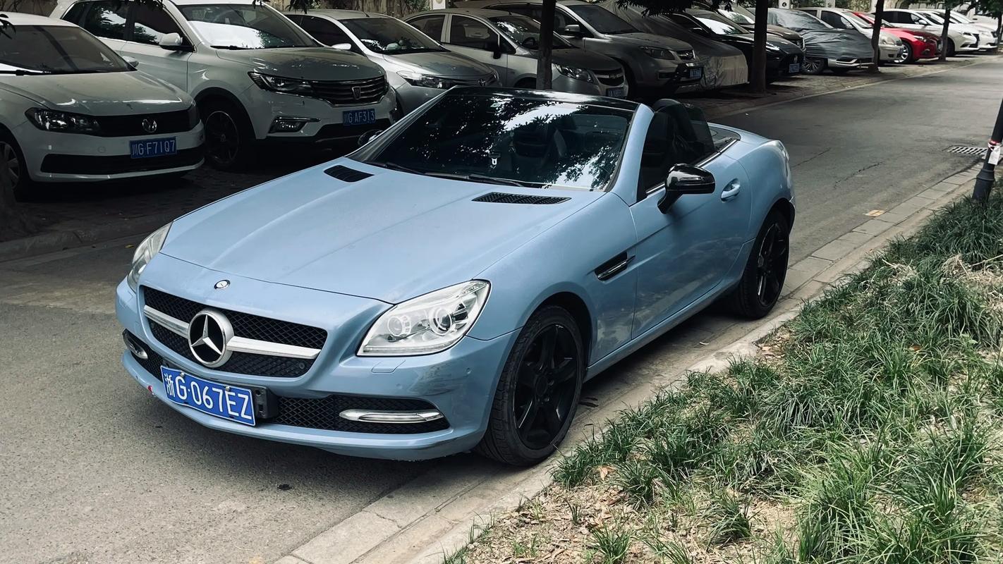 【奔驰slk200价格及图片,奔驰slk 200价格】