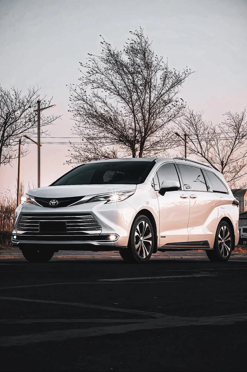 丰田mpv7座塞纳新款 丰田mpv商务车7座塞纳